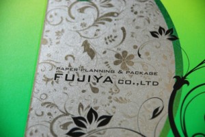 サンプル 「プロセスカラー(UV)×コールドフォイル×疑似エンボス」