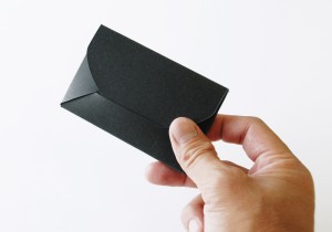 オリジナルで作る、紙製名刺ケース
